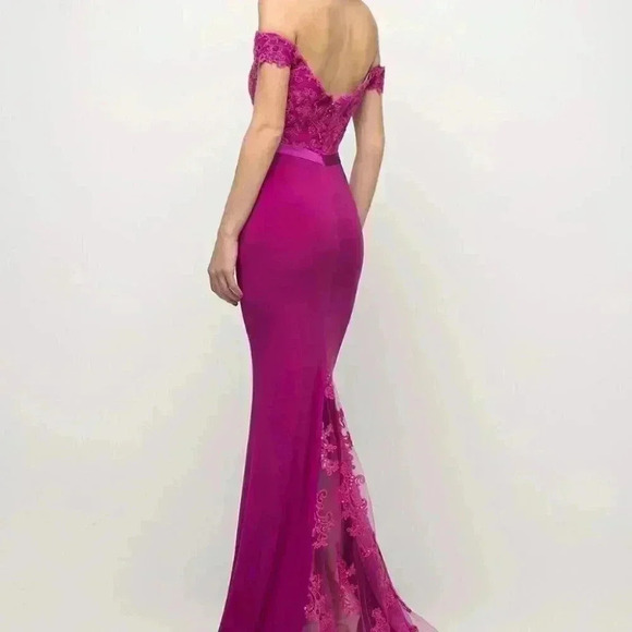 For You Dress - LONG OFF SHOULDER LACE DRESS BY CINDERELLA DIVINE UV001 - Picture 3 of 11